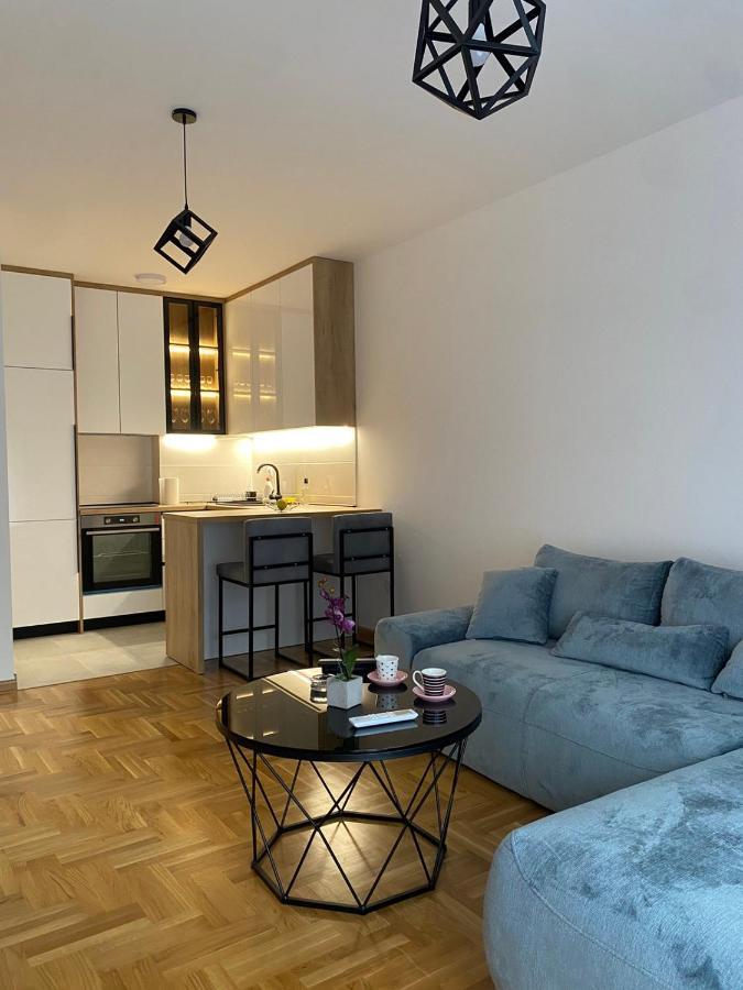 M2 Apartmani تريبينيي الغرفة الصورة