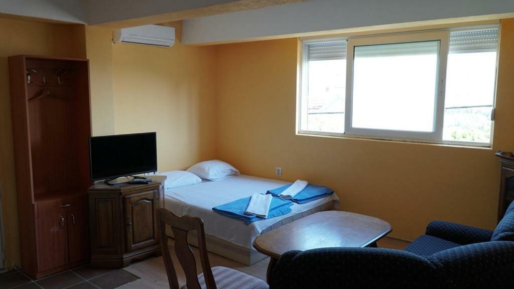 M2 Apartmani تريبينيي المظهر الخارجي الصورة